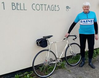 Rob with his Baines Whirlwind jersey and bike