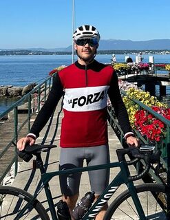 Mathias and his Forza jersey at Lake Geneva